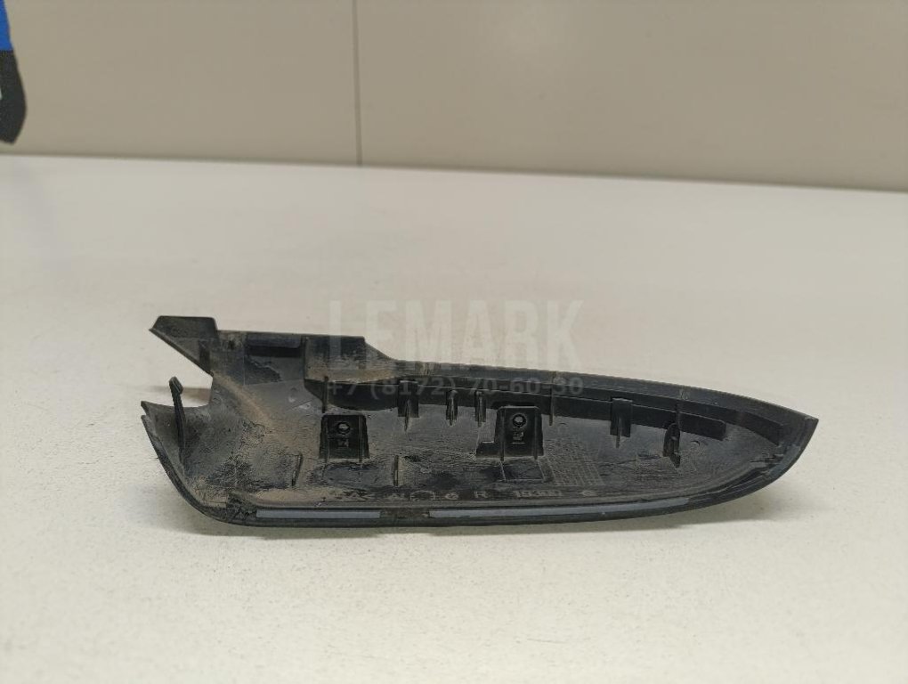 Накладка зеркала правого