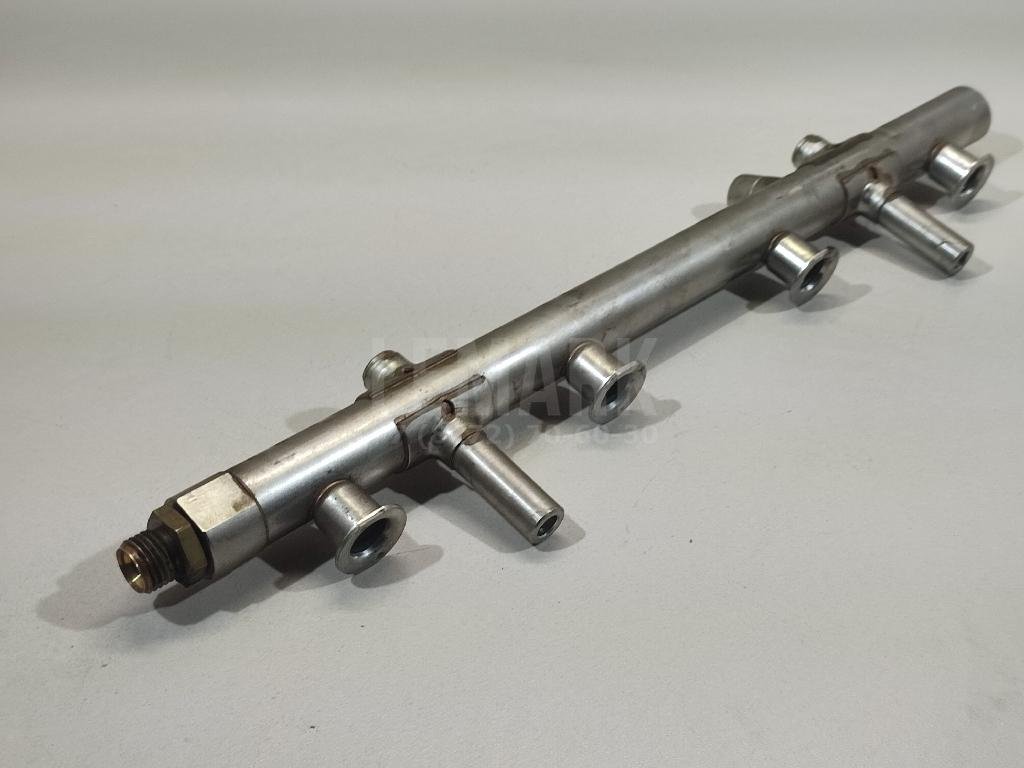 Рейка топливная (рампа)