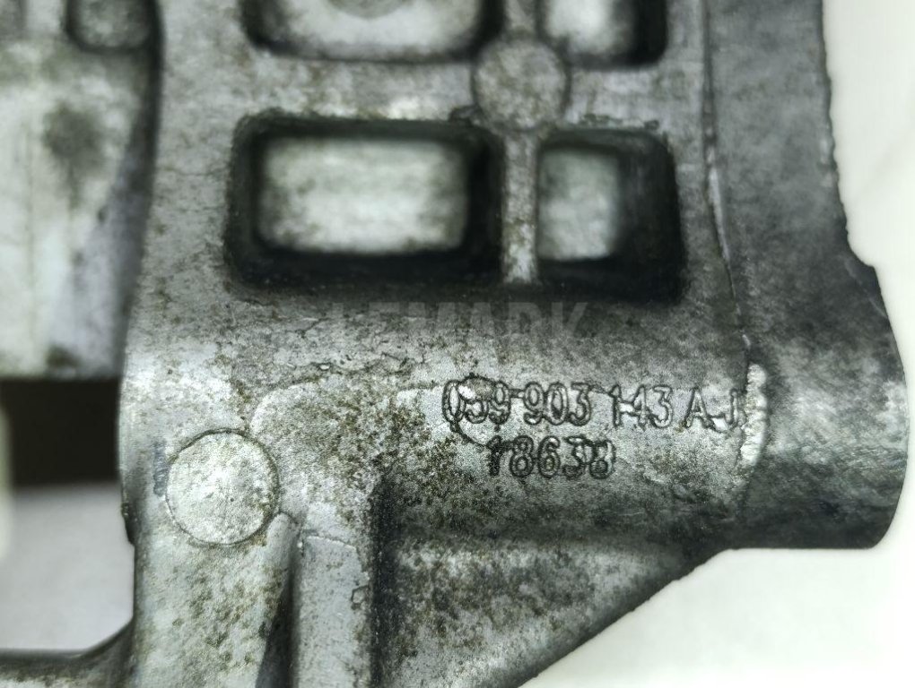 Кронштейн генератора