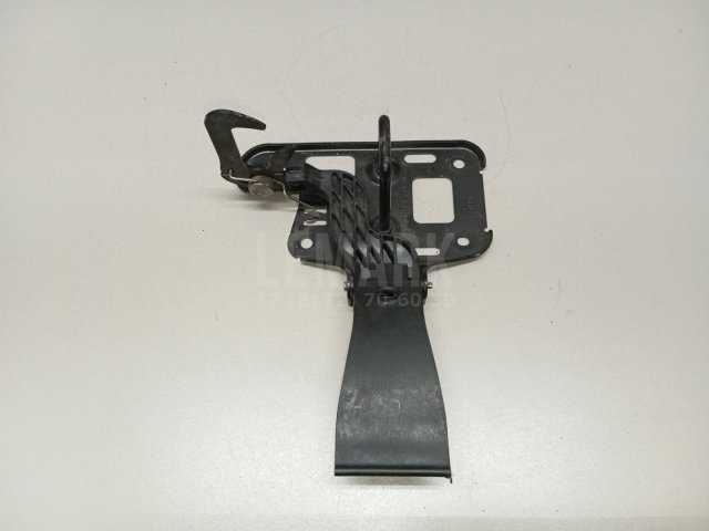 Крючок капота