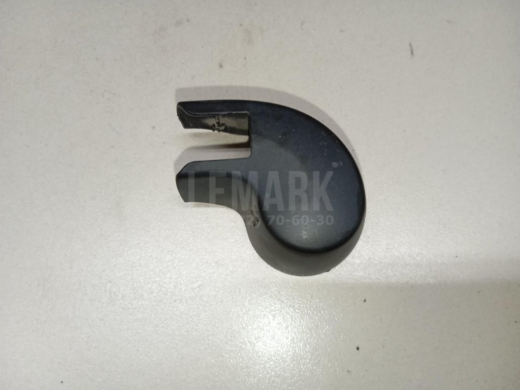 Крышка поводка стеклоочистителя