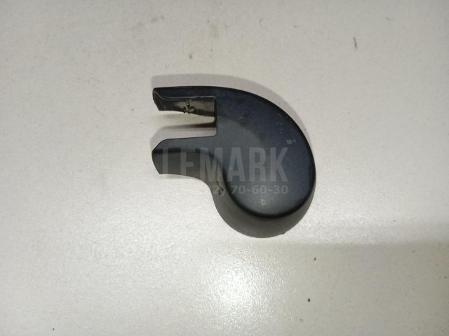 Крышка поводка стеклоочистителя