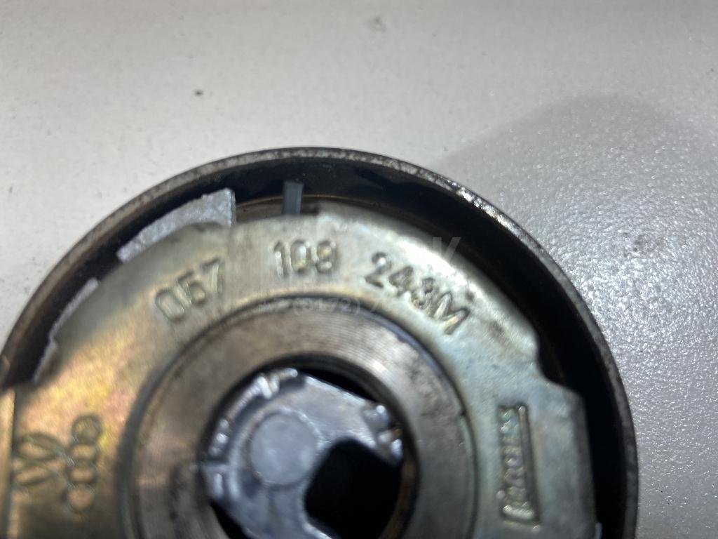 Ролик-натяжитель ручейкового ремня