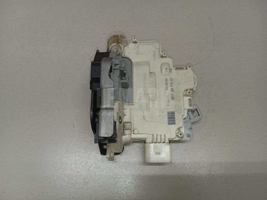 Замок двери передней правой