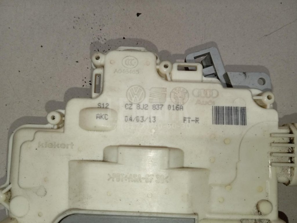 Замок двери передней правой