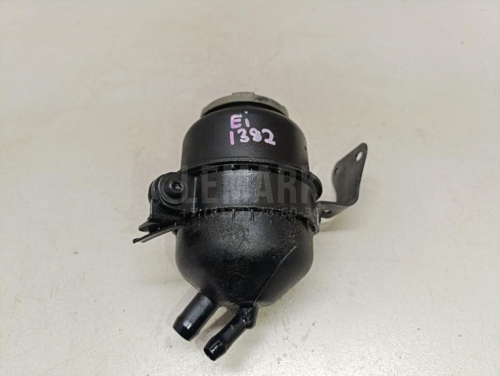 Бачок гидроусилителя