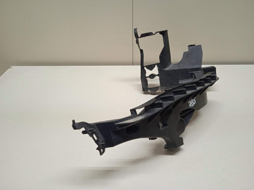 Кронштейн фар правый для  Audi A3 [8P1] 2003-2013