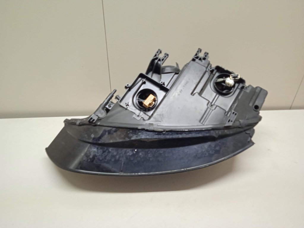 Фара правая для  Audi A3 [8PA] Sportback 2004-2013