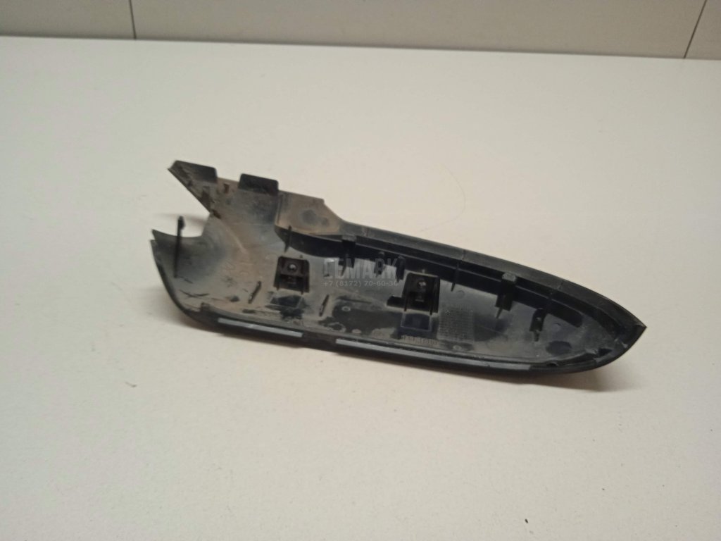 Накладка зеркала правого