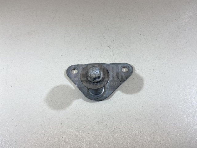 Кронштейн глушителя