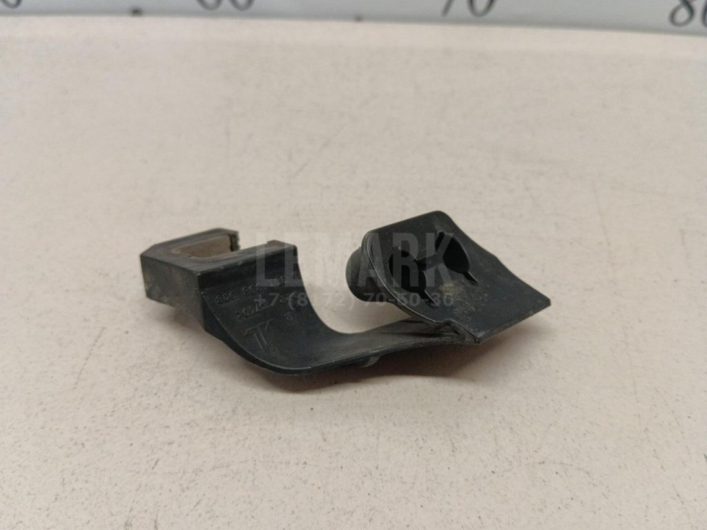 Кронштейн фар правый