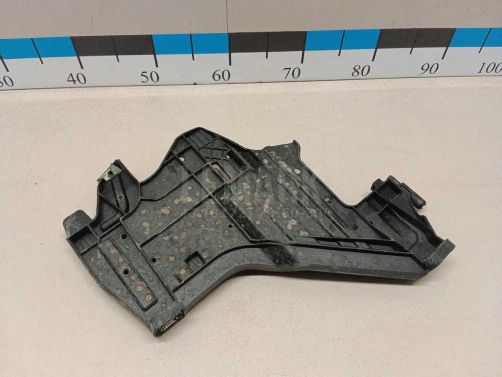 Кронштейн крепления фары