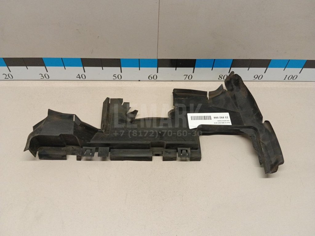 Воздуховод радиатора правый