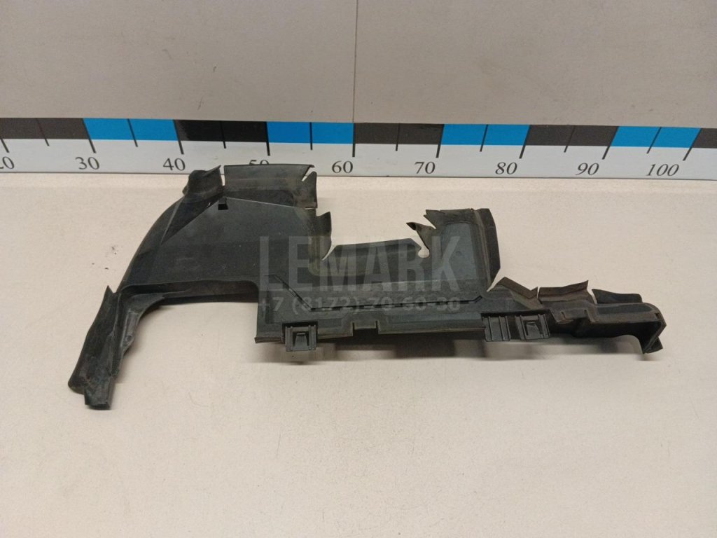 Воздуховод радиатора правый