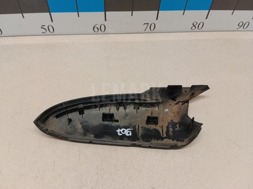 Накладка зеркала левого