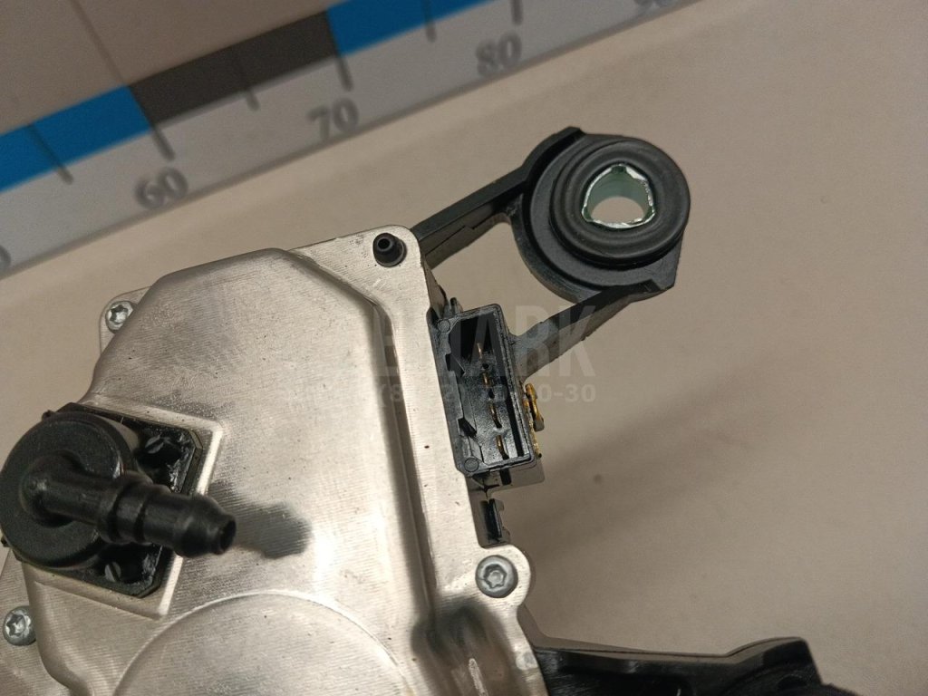 Моторчик стеклоочистителя задний