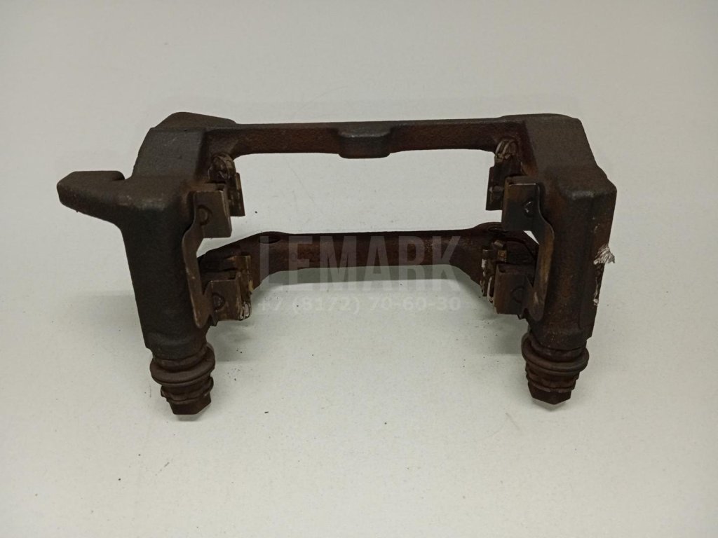 Скоба суппорта заднего правого