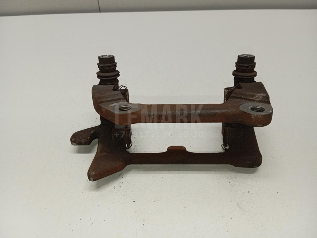 Скоба суппорта заднего правого