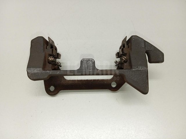 Скоба суппорта заднего правого