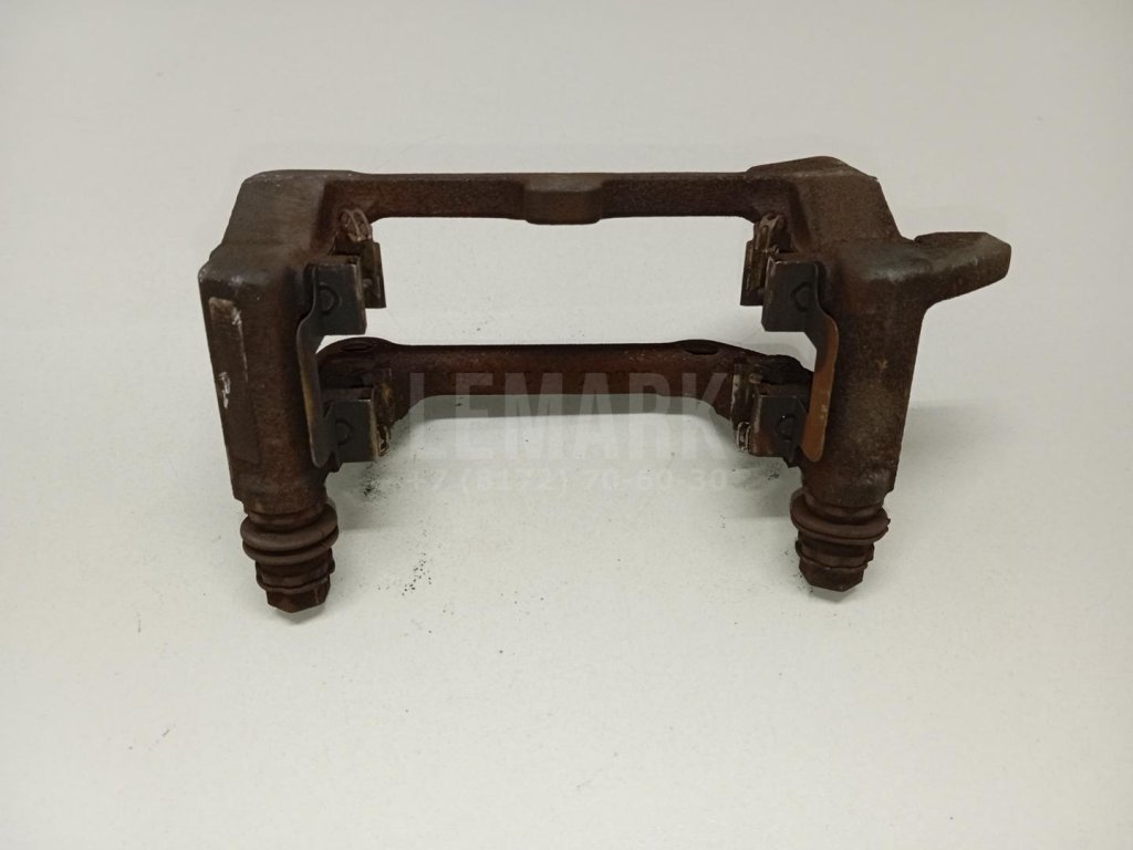 Скоба суппорта заднего левого