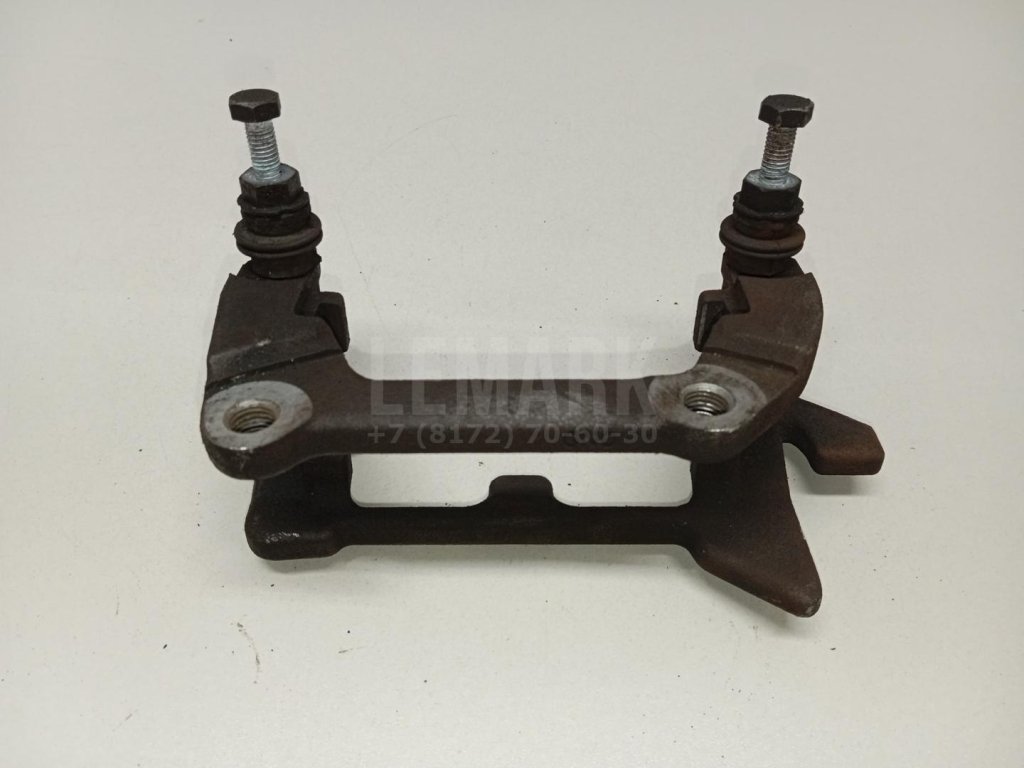 Скоба суппорта заднего левого