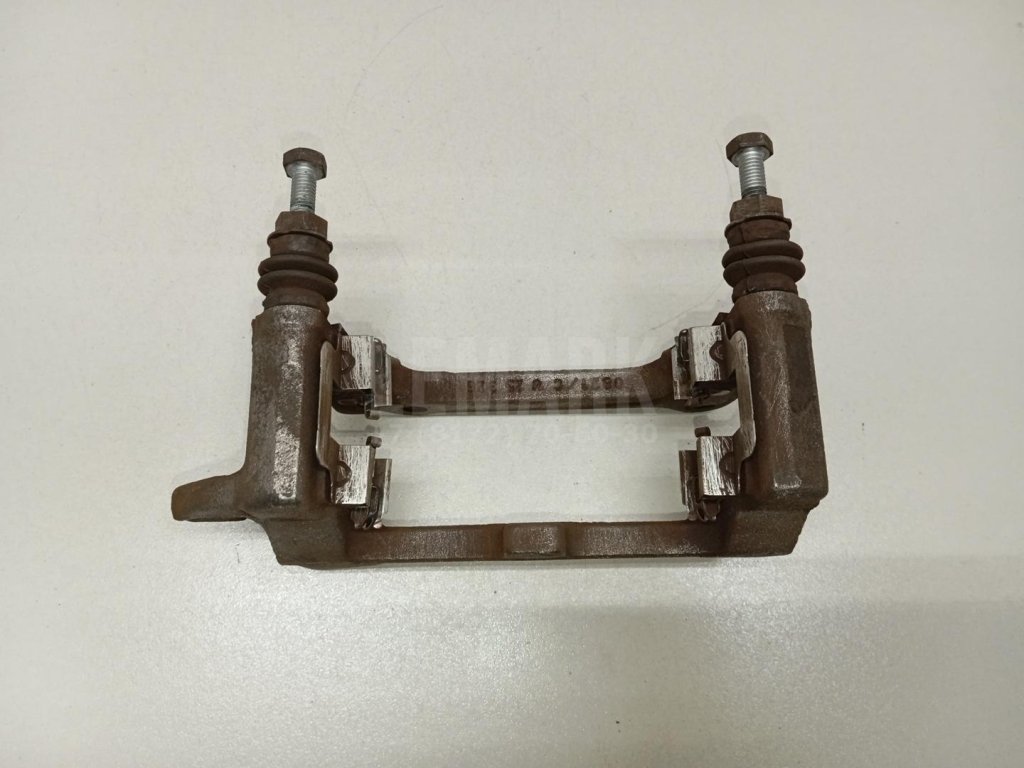 Скоба суппорта заднего левого