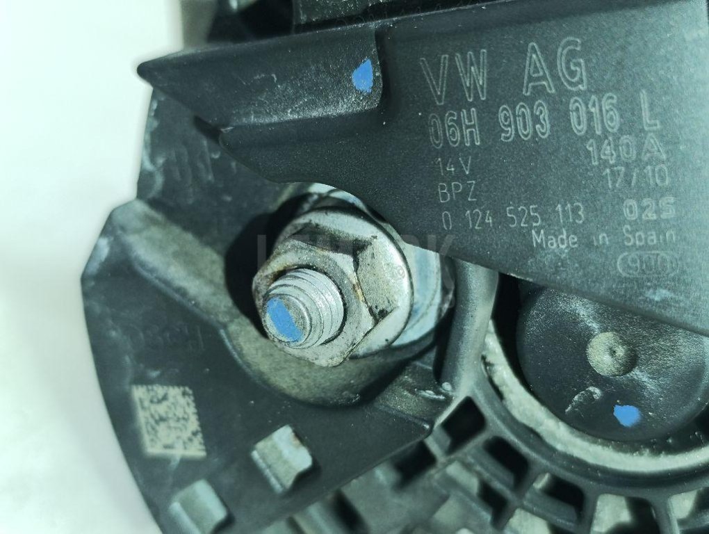 Генератор для  Audi A4 [B9] 2015