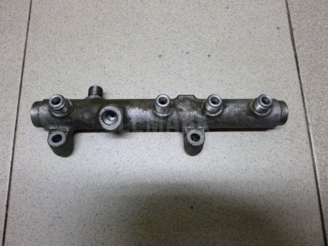 Рейка топливная (рампа)