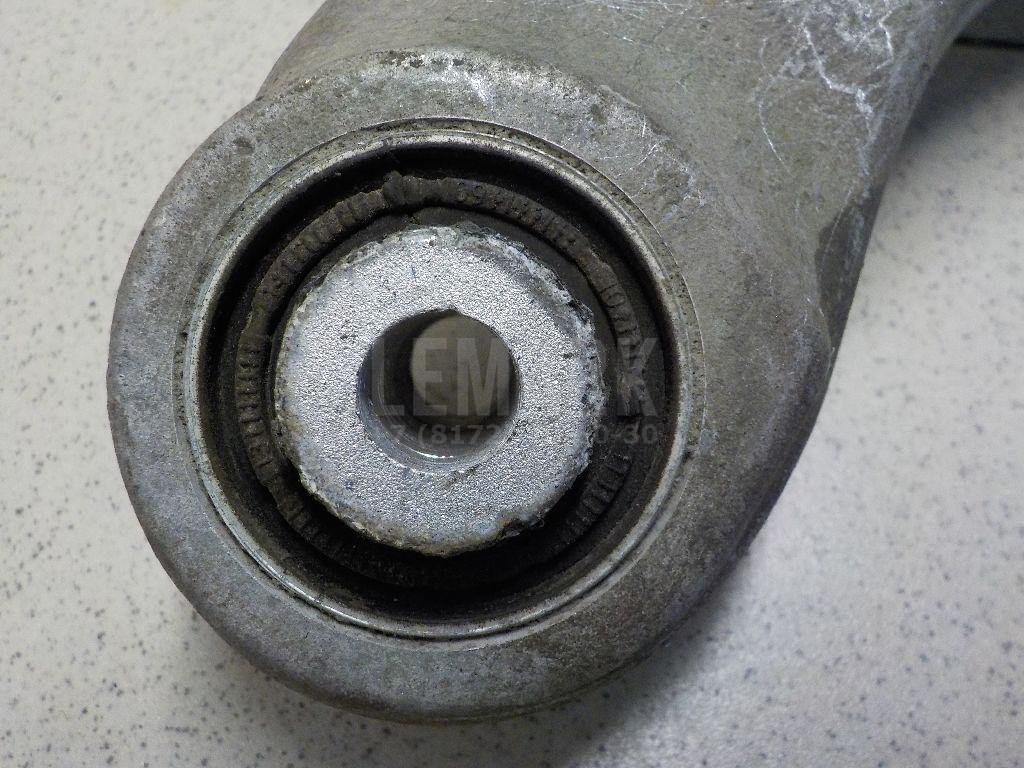 Рычаг задний верхний правый