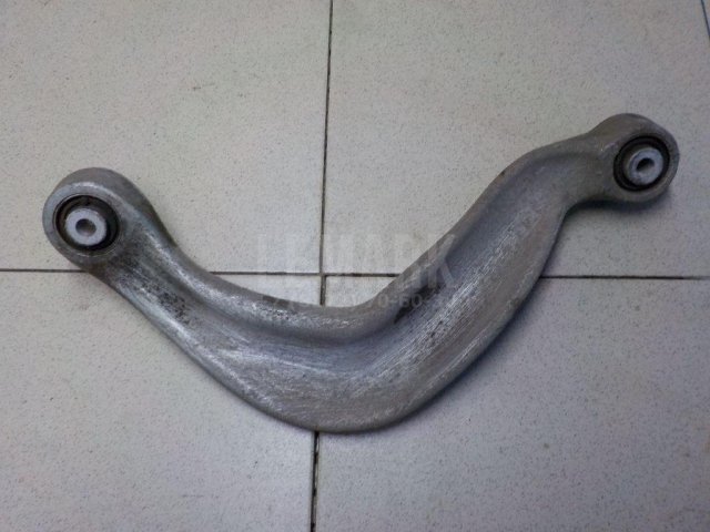 Рычаг задний верхний правый