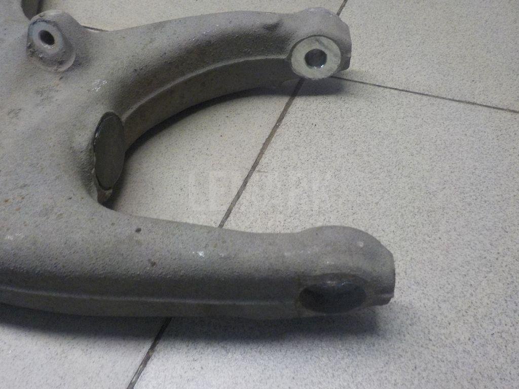 Рычаг задний нижний правый