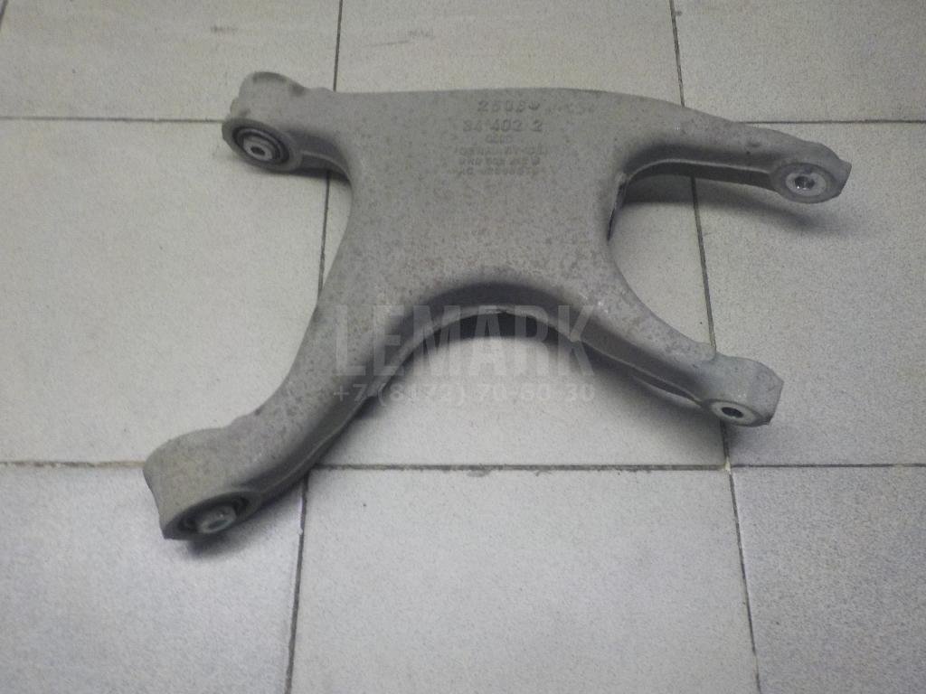 Рычаг задний нижний правый