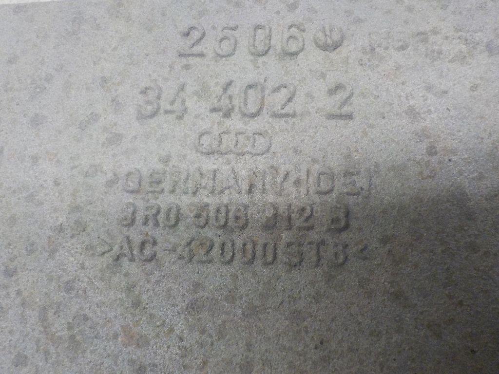 Рычаг задний нижний правый