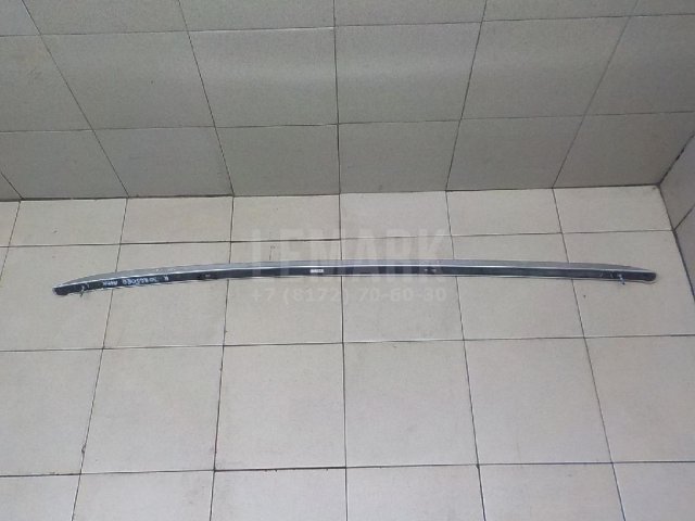 Рейлинг правый (планка на крышу)