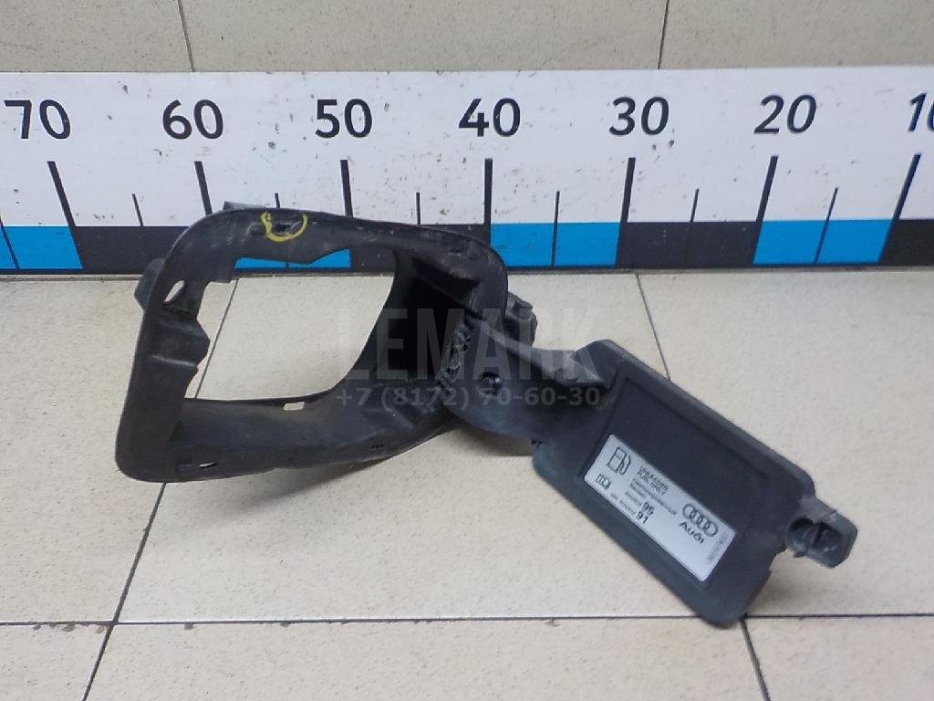 Ниша лючка бензобака