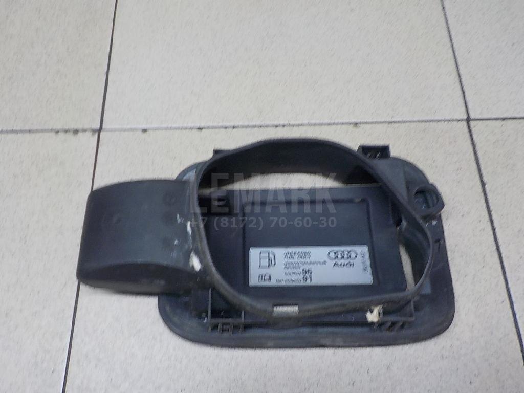 Ниша лючка бензобака