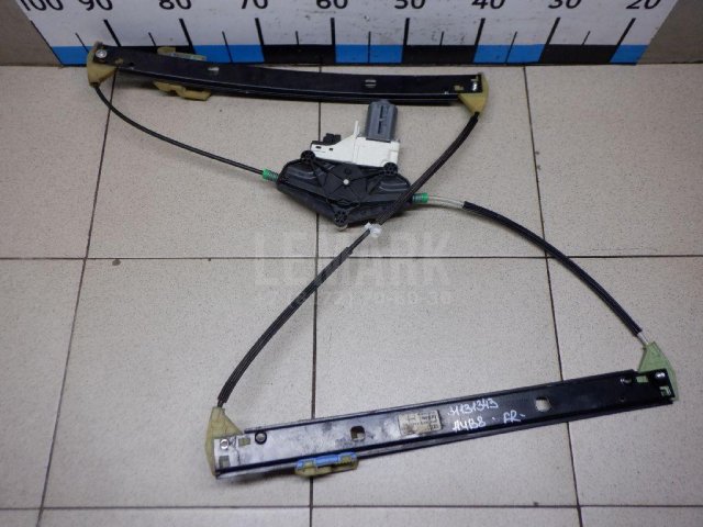 Стеклоподъемник электр. передний правый