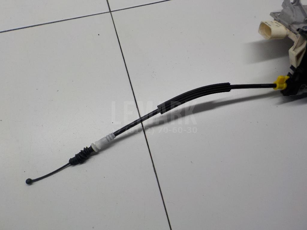 Замок двери передней правой