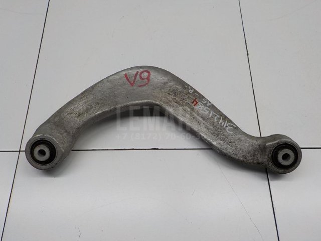 Рычаг задний верхний правый