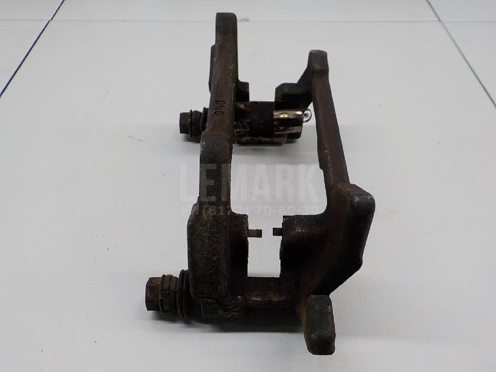 Скоба суппорта заднего правого