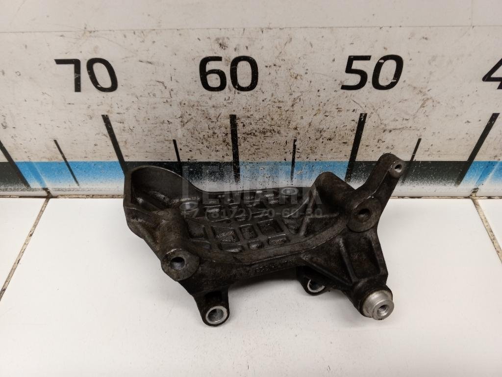 Кронштейн генератора