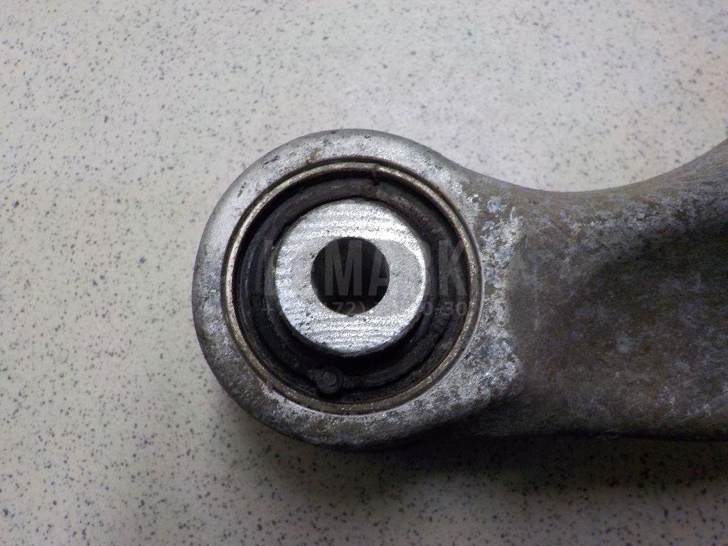 Рычаг задний верхний правый