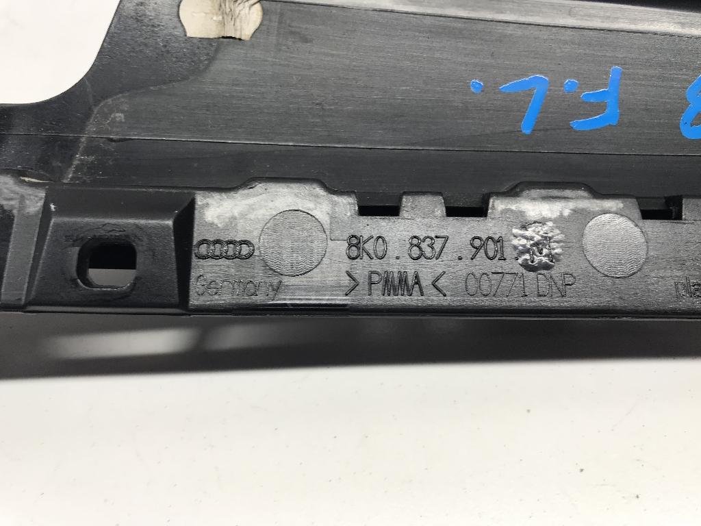 Накладка двери передней левой