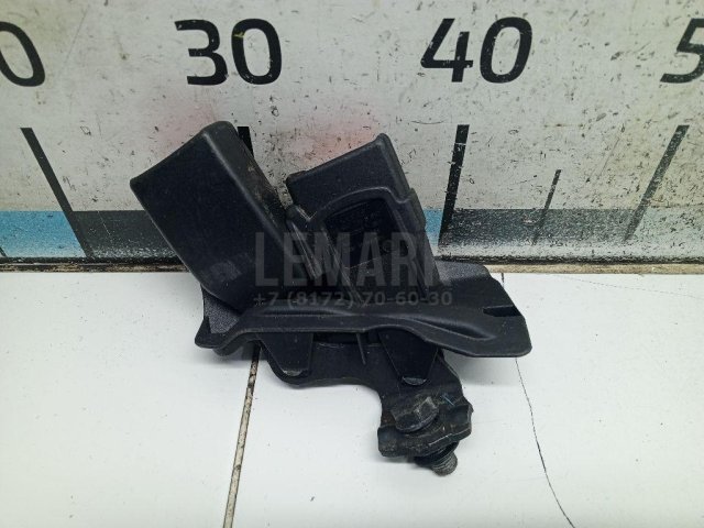 Ответная часть ремня безопасности