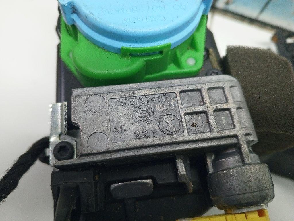 Ремень безопасности с пиропатроном