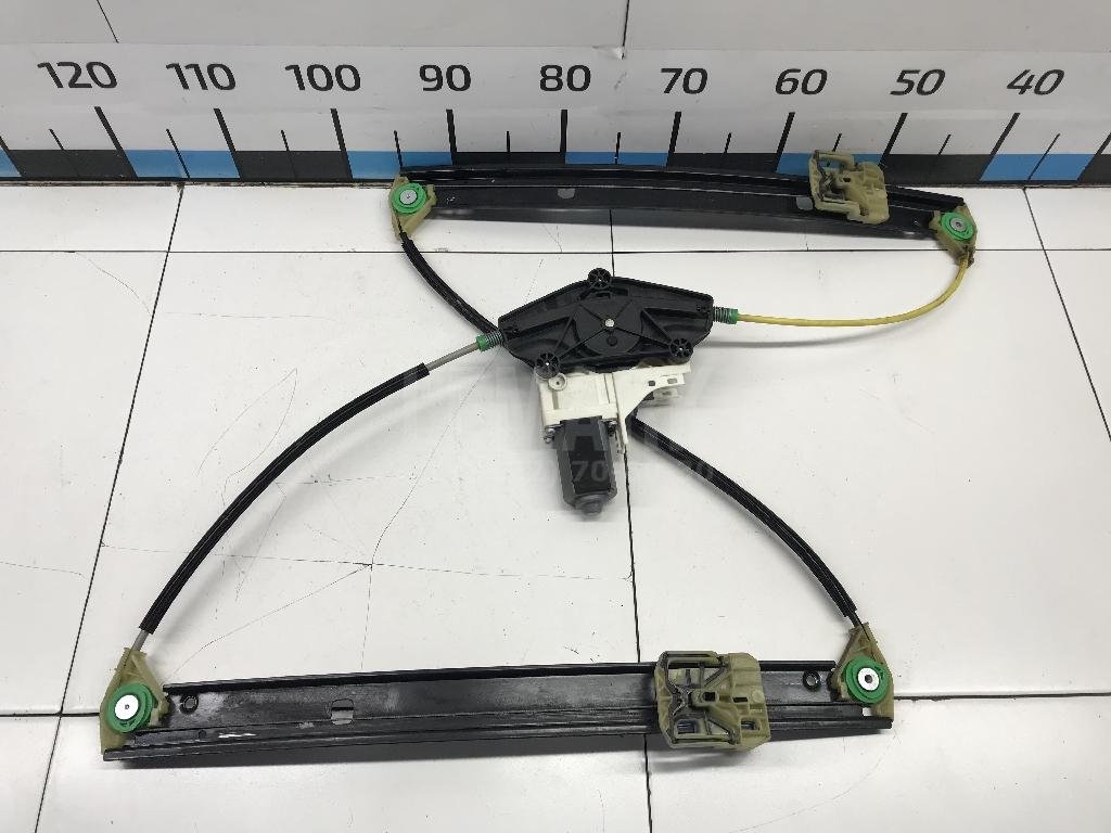 Стеклоподъемник электр. передний правый