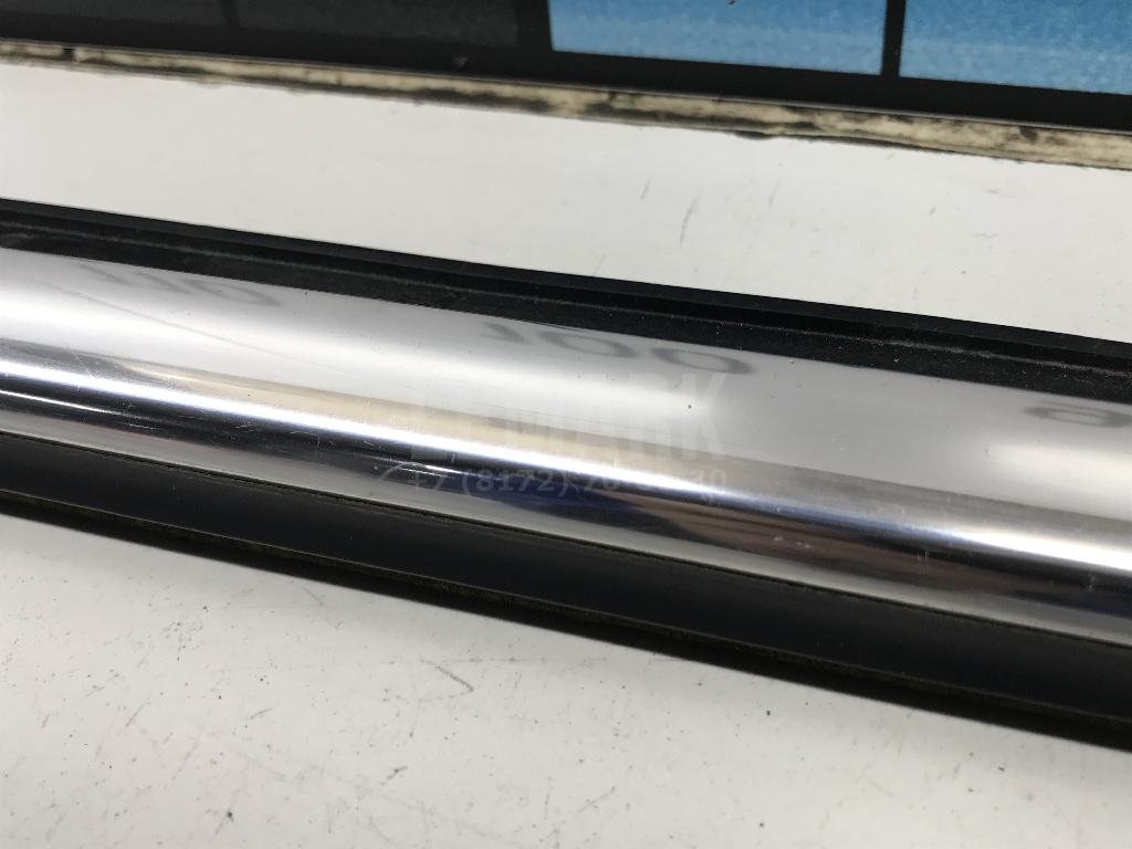 Накладка стекла заднего правого