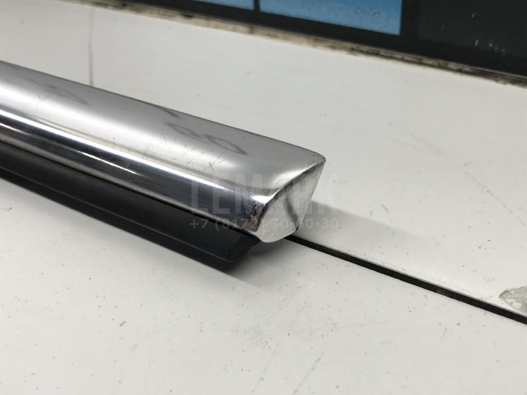 Накладка стекла заднего правого