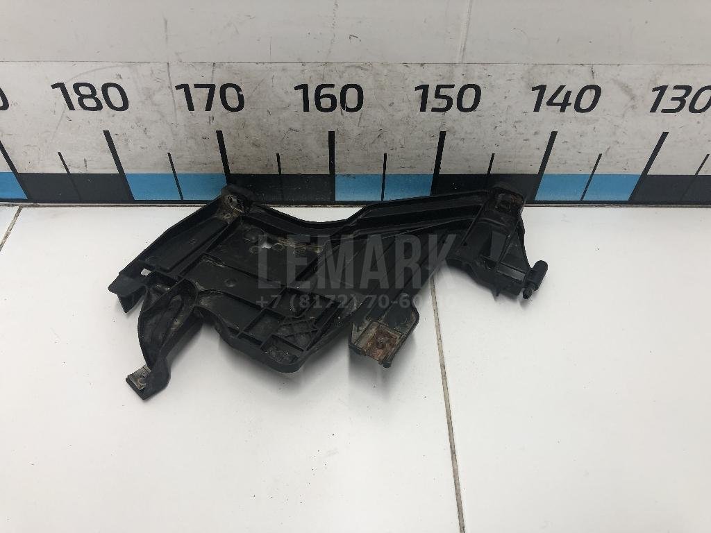 Кронштейн крепления фары