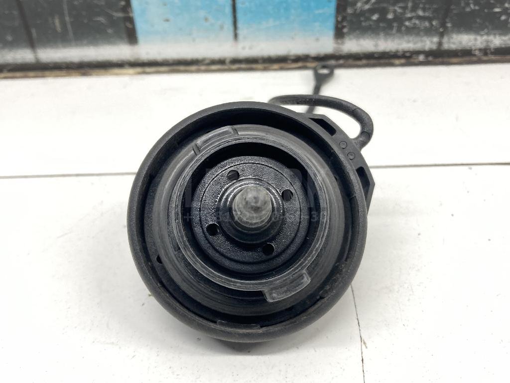 Крышка топливного бака